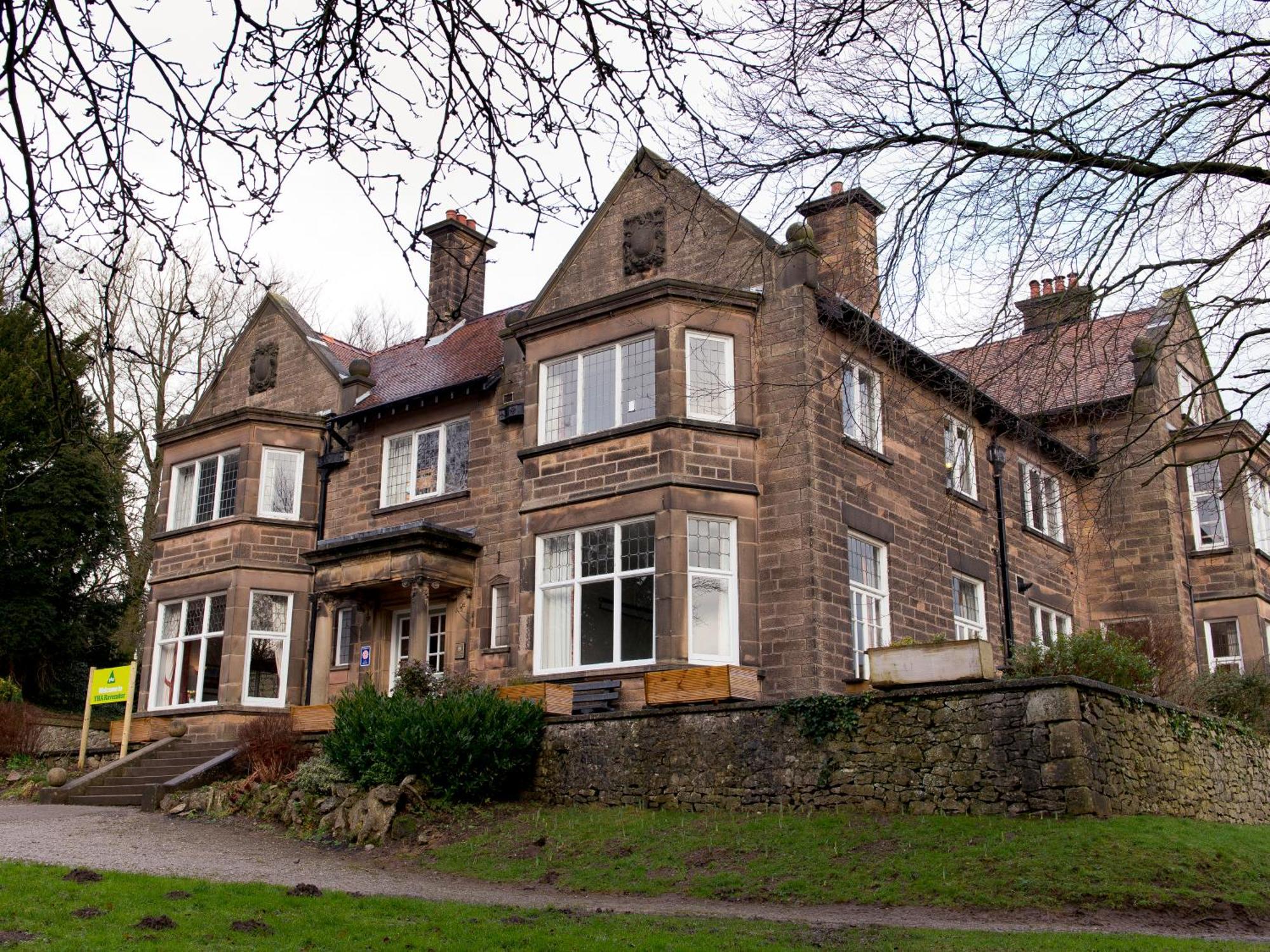 Yha Ravenstor Hostel Millers Dale Exterior photo